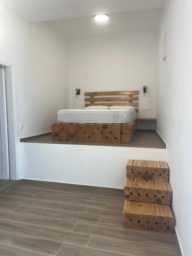Milesian Suites Adamantas  Zimmer foto